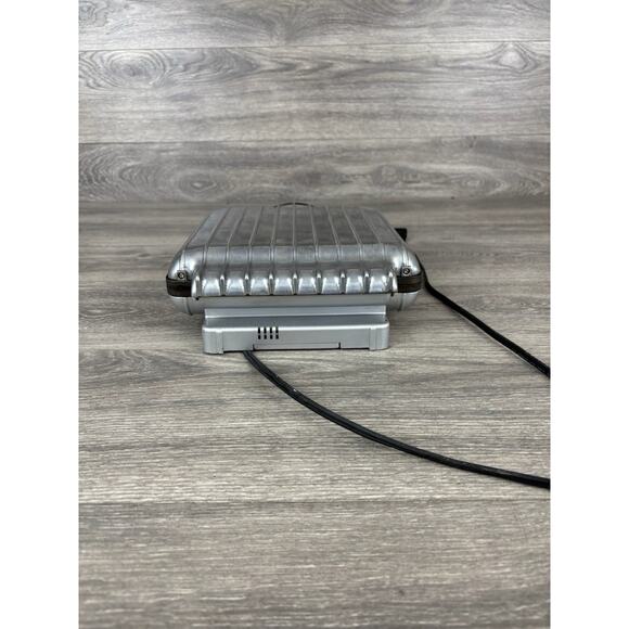 VillaWare Uno Belgian Waffle Maker Classic 4 Square 2001 1200 Watts 120V -Tested - Picture 7 of 11